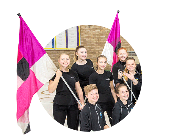 CG-hero Teenages holding flags in a group photo