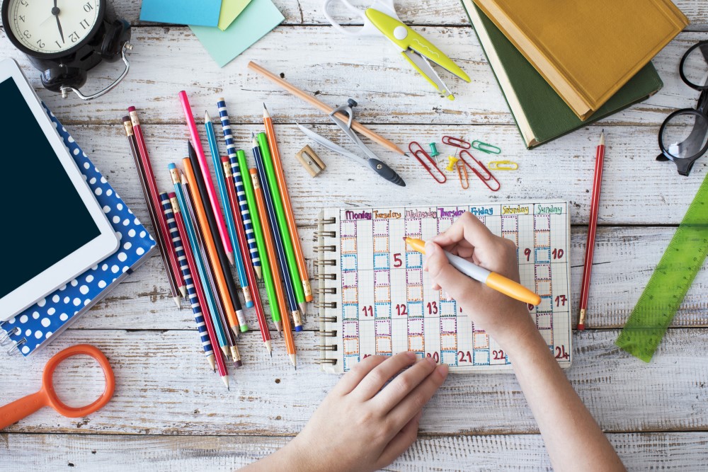 Keeping children busy during lockdown - setting a routine Keeping children busy during lockdown - setting a routine