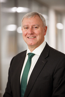 Portrait of Graham Lindsey